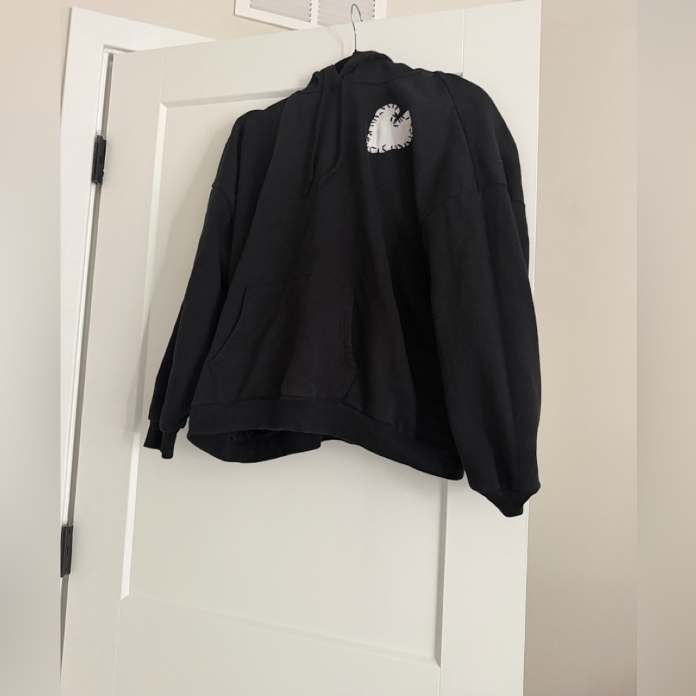 AQUA x Kerri Rosenthal heart patch black hoodie sweatshirt.